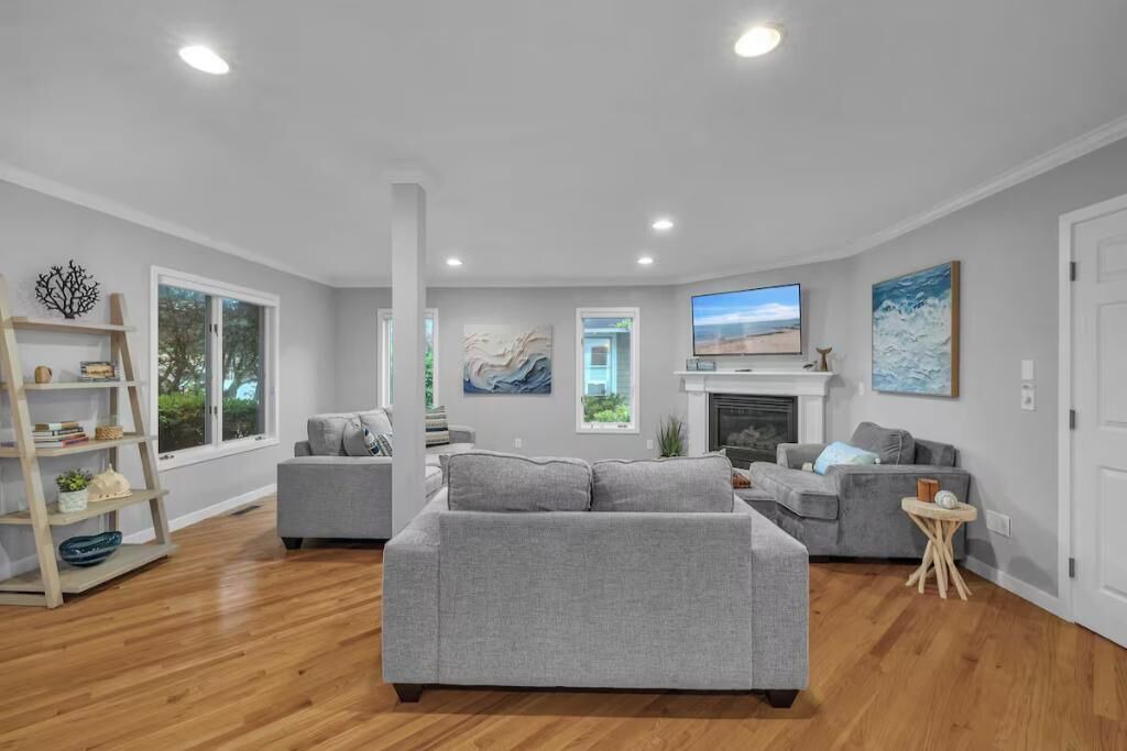 Photo of Livingroom in Westbrook