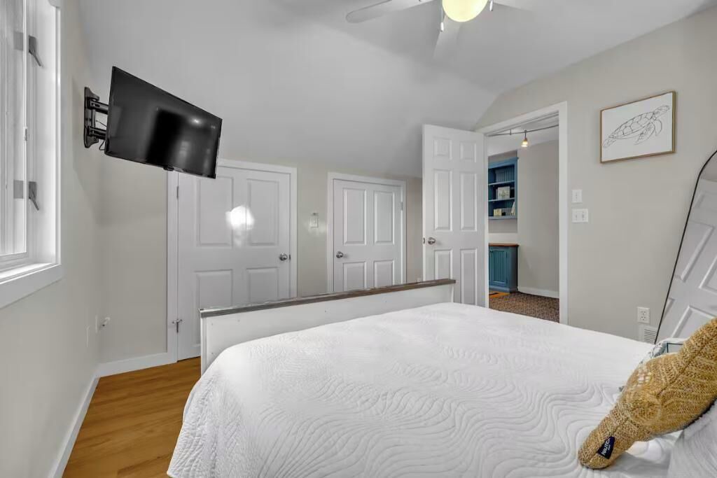 Photo of Bedroom in Westbrook