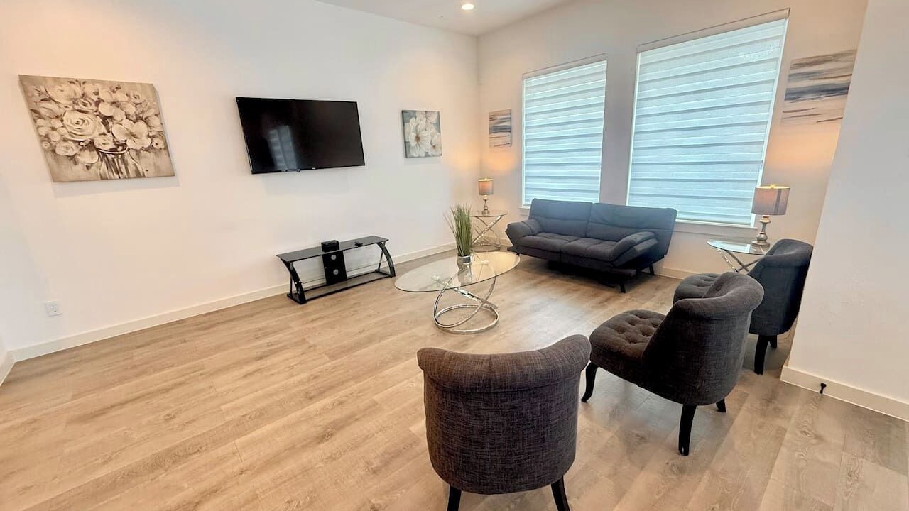 Photo of Livingroom in OST - South Union