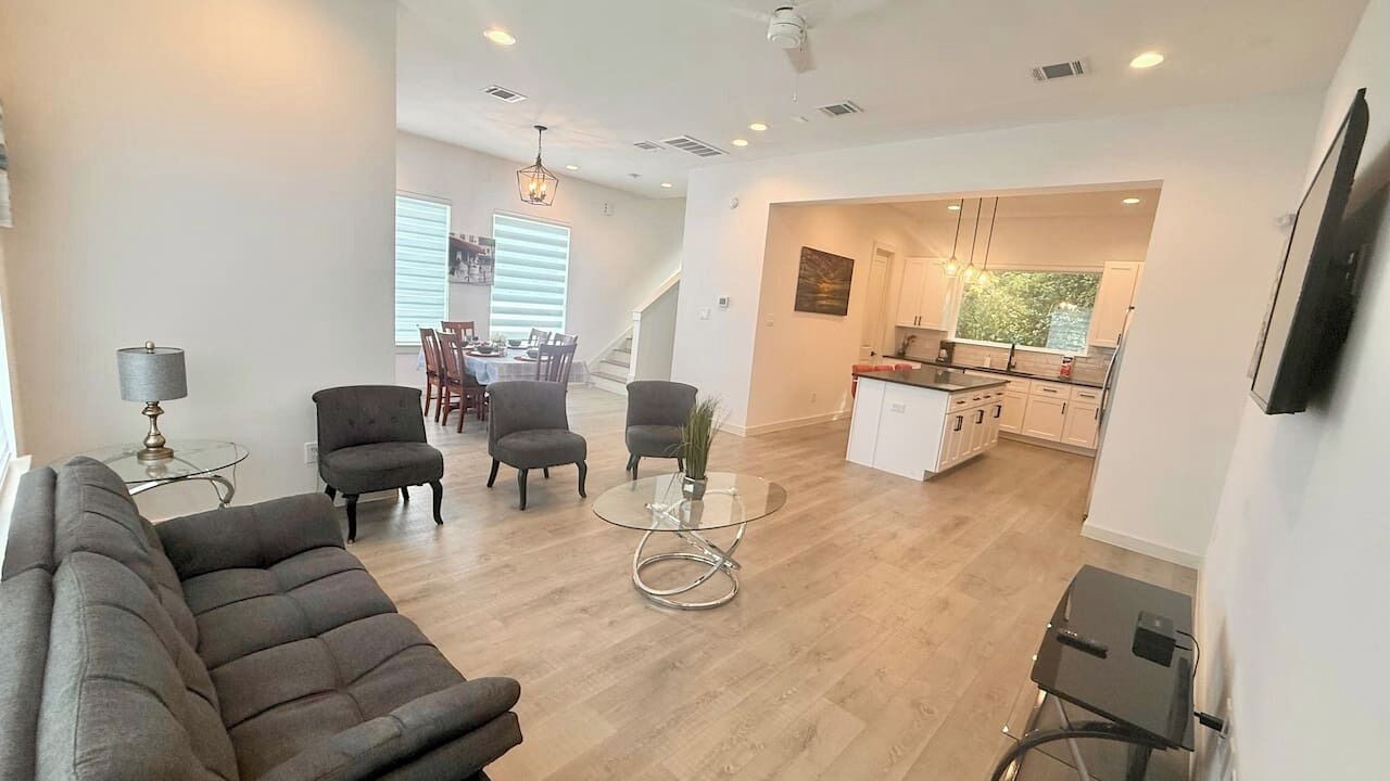 Photo of Livingroom in OST - South Union