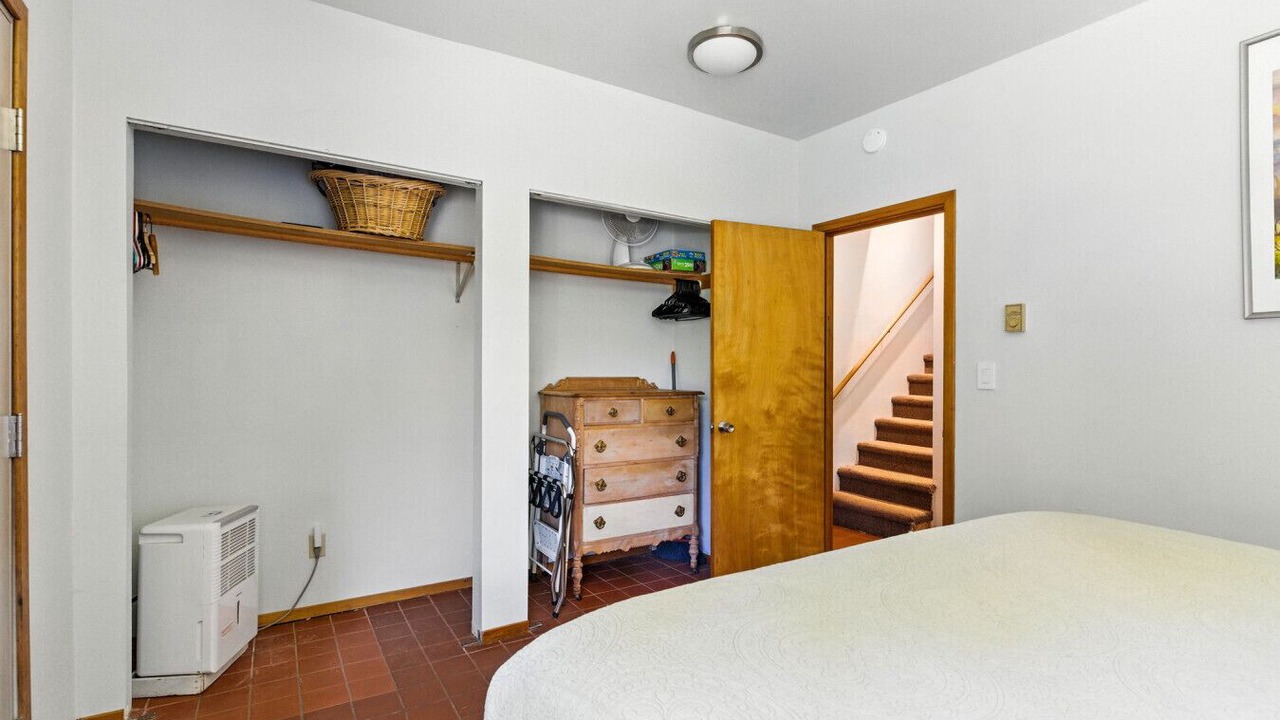 Photo of Bedroom in Rockaway Beach