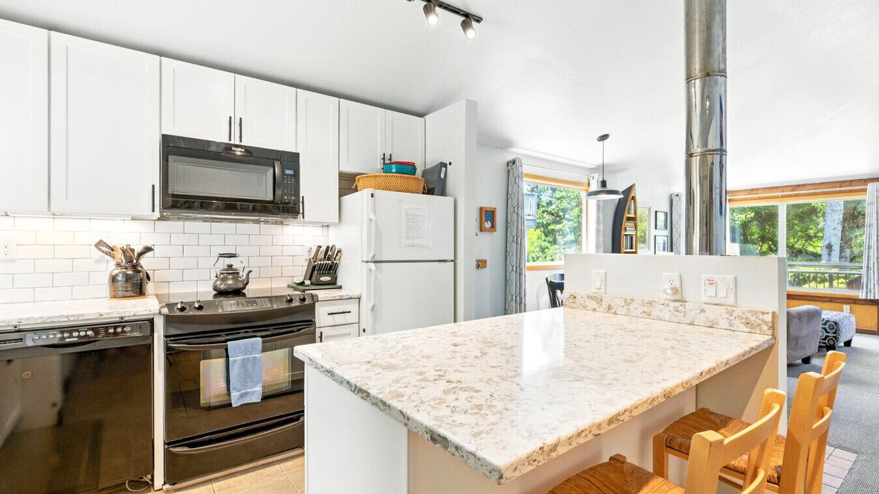 Photo of Kitchen in Rockaway Beach