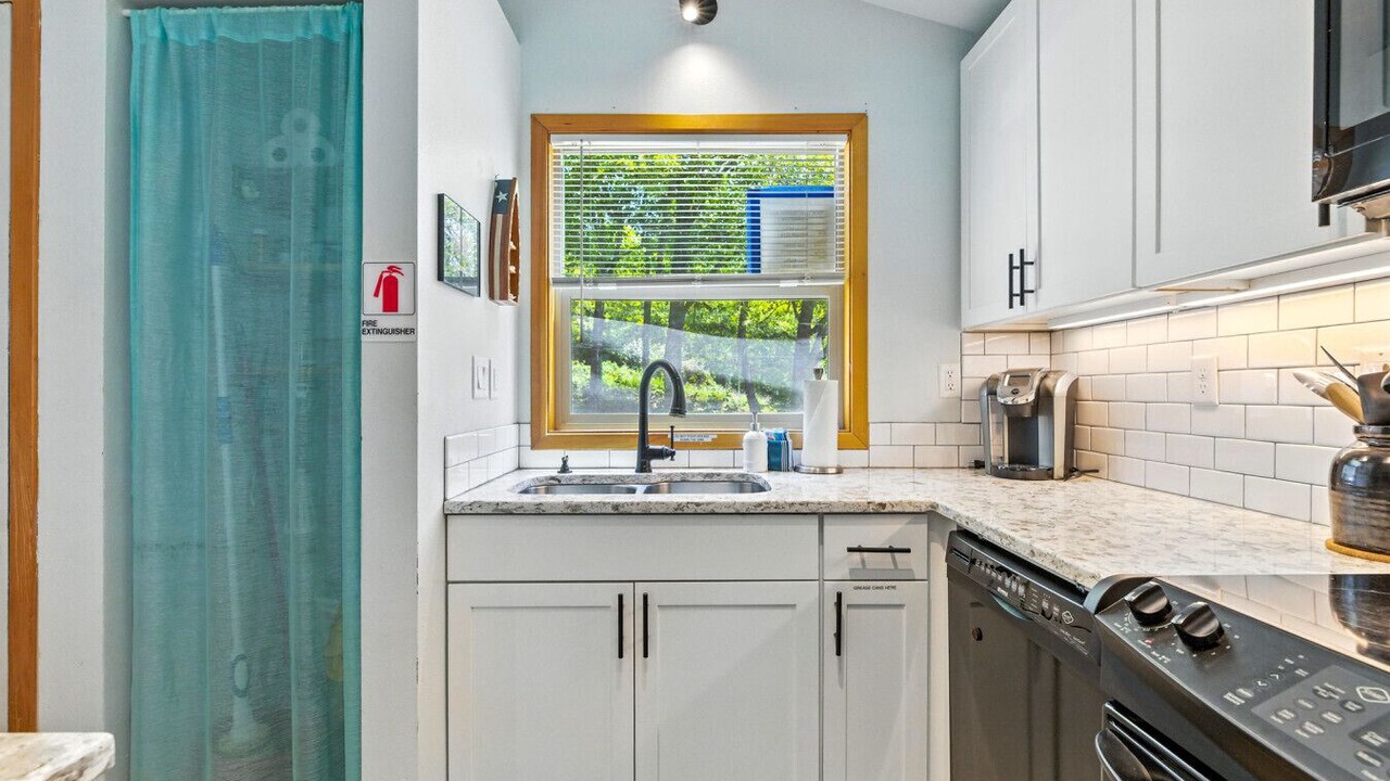 Photo of Kitchen in Rockaway Beach