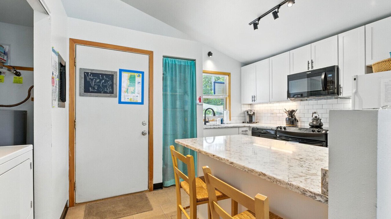 Photo of Kitchen in Rockaway Beach