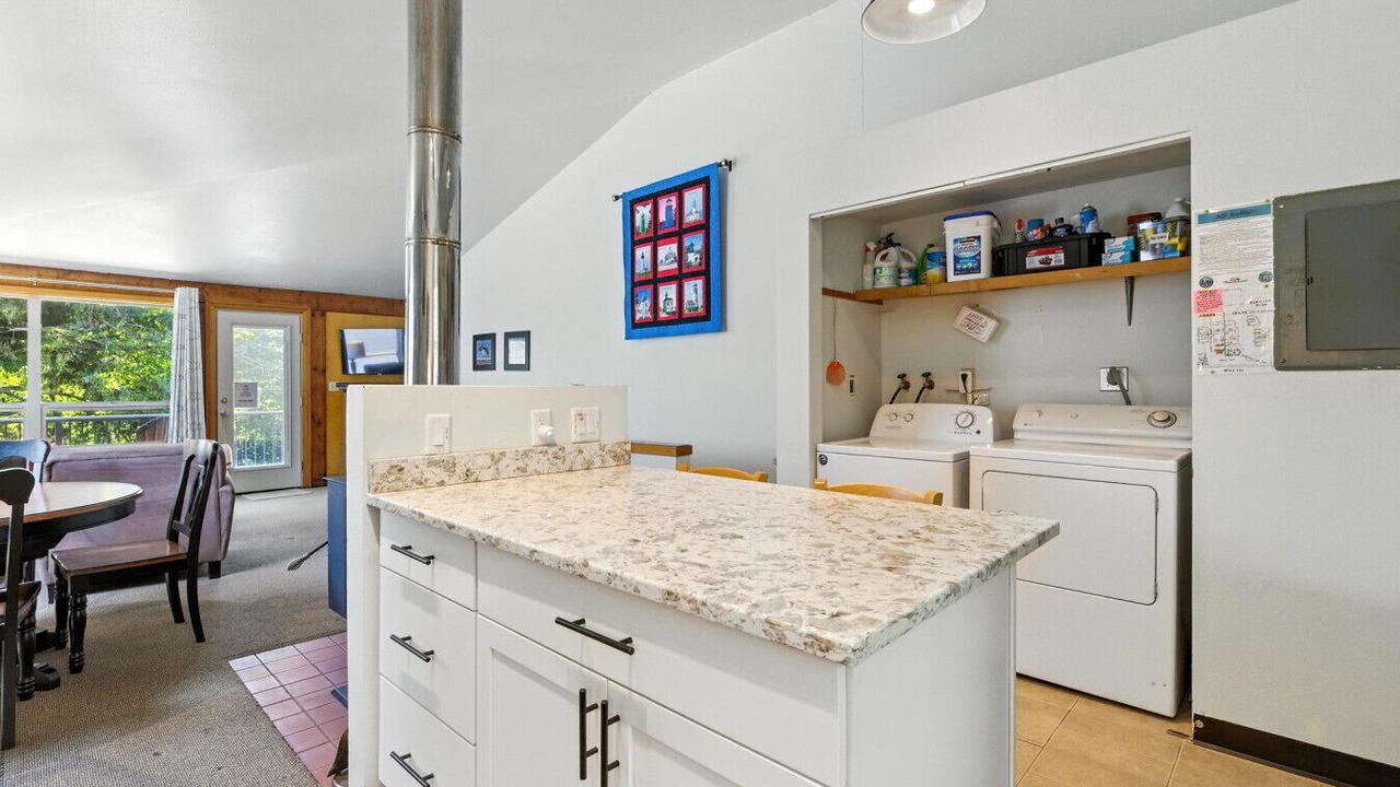 Photo of Kitchen in Rockaway Beach