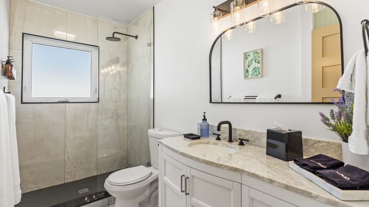 Photo of Bathroom in Venice Gardens