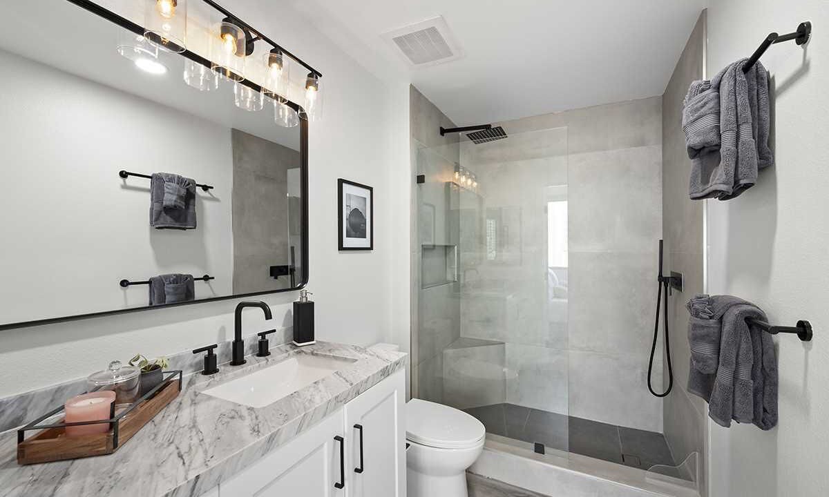 Photo of Bathroom in Pacific Terrace