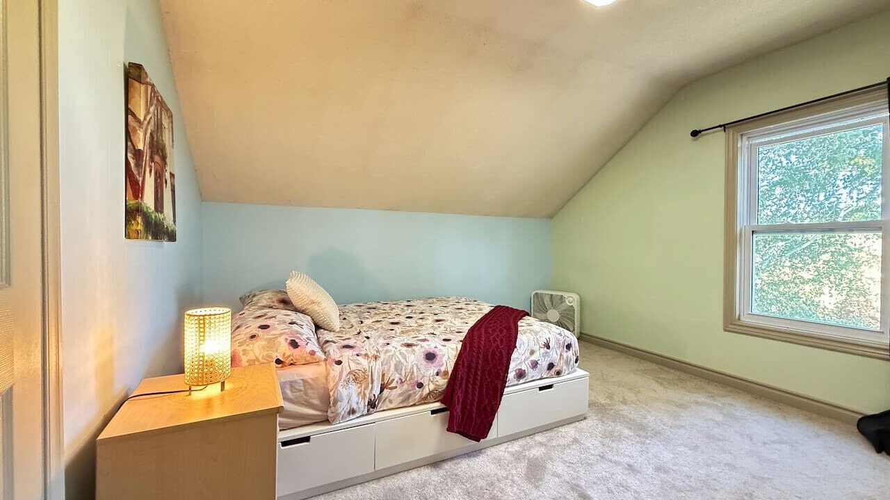 Photo of Bedroom in Colborne