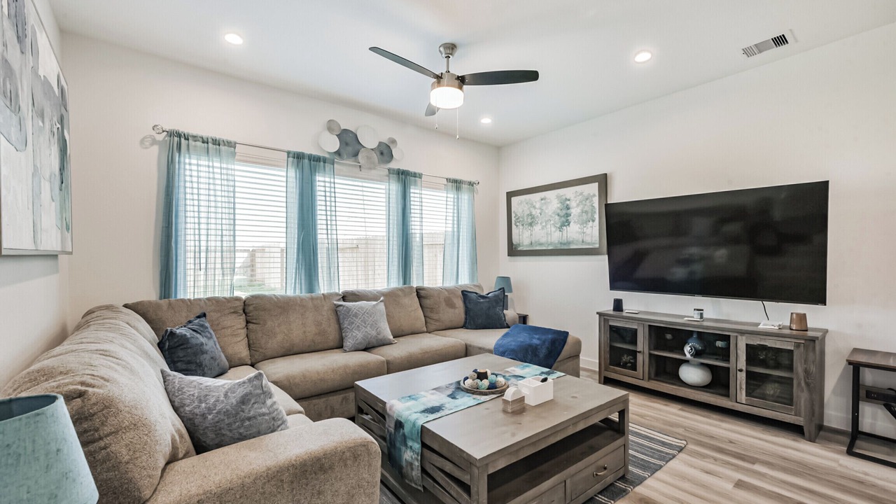 Photo of Livingroom in Southeast Houston