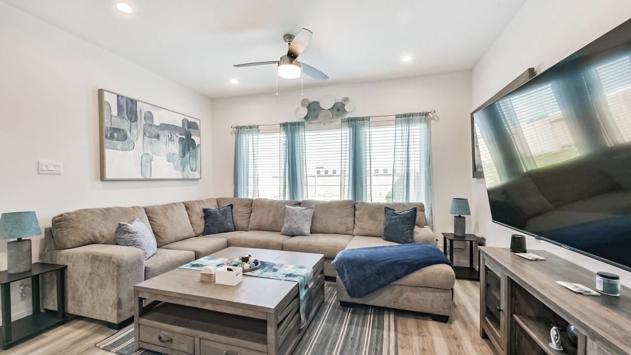 Photo of Livingroom in Southeast Houston