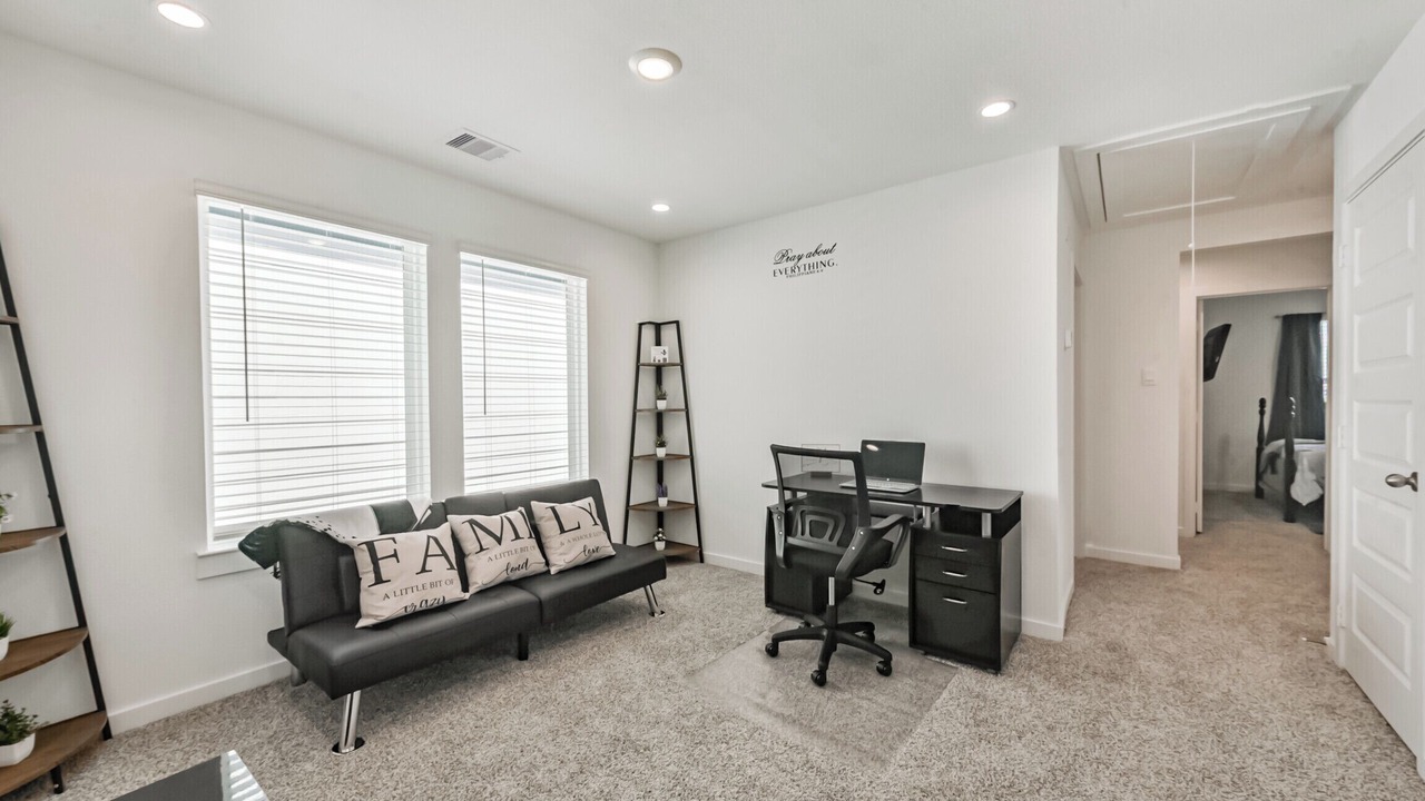 Photo of Livingroom in Southeast Houston
