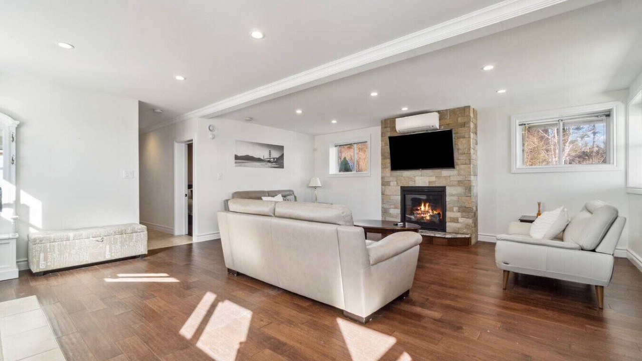 Photo of Livingroom in Fox Point