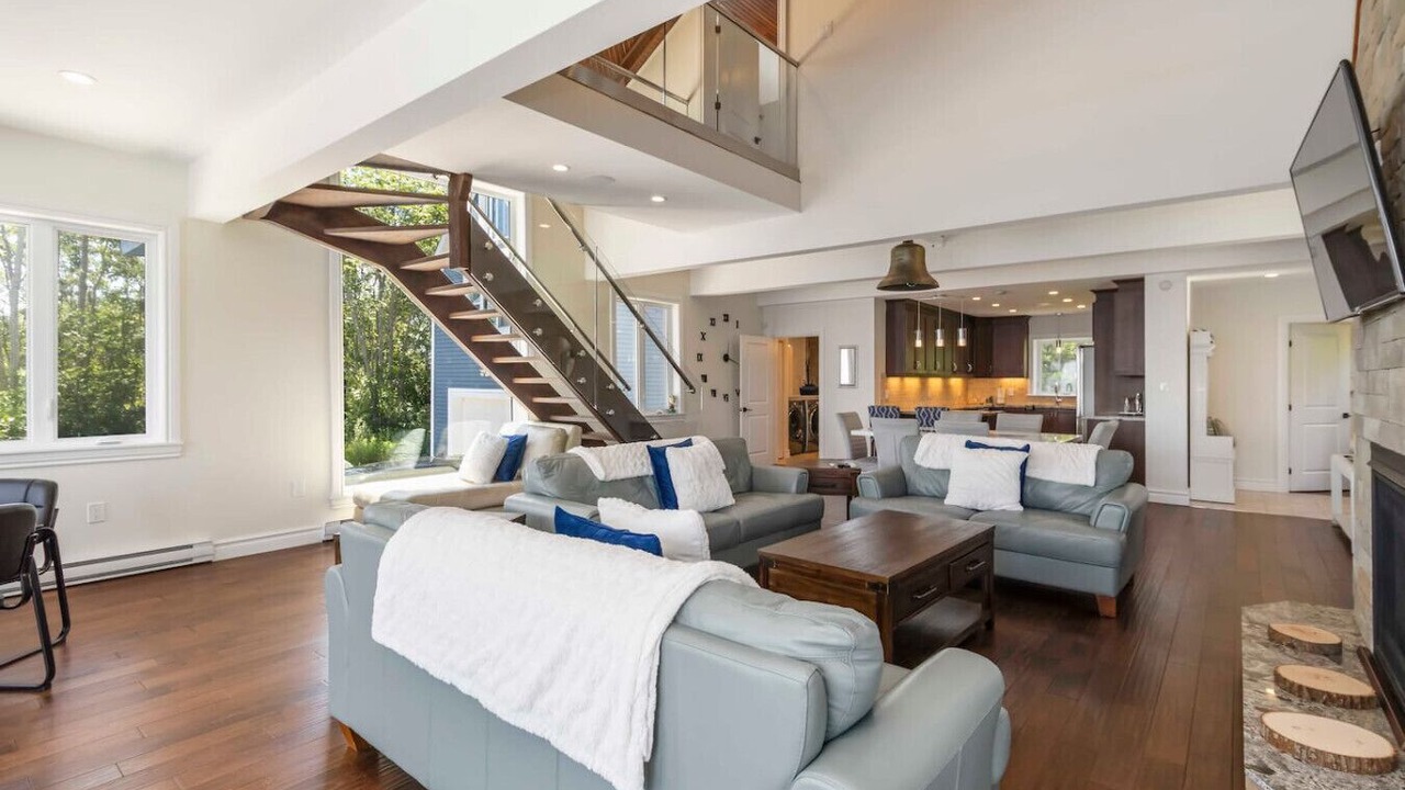 Photo of Livingroom in Fox Point