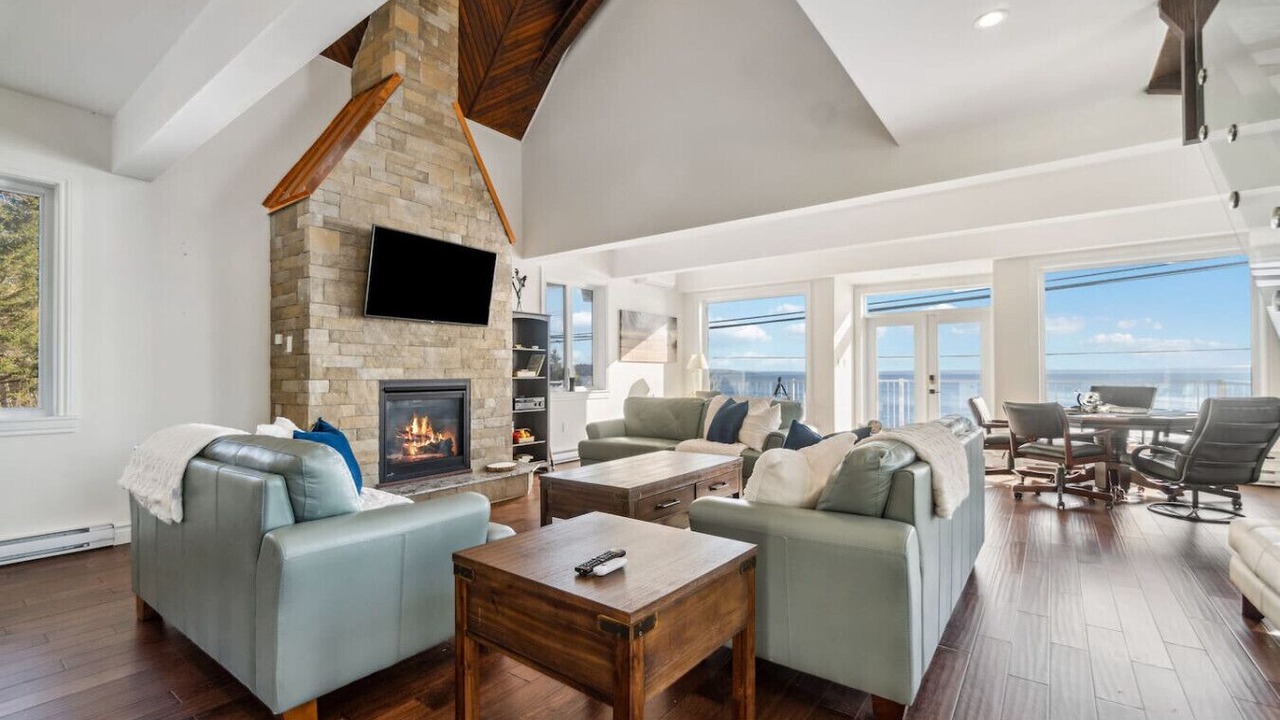 Photo of Livingroom in Fox Point