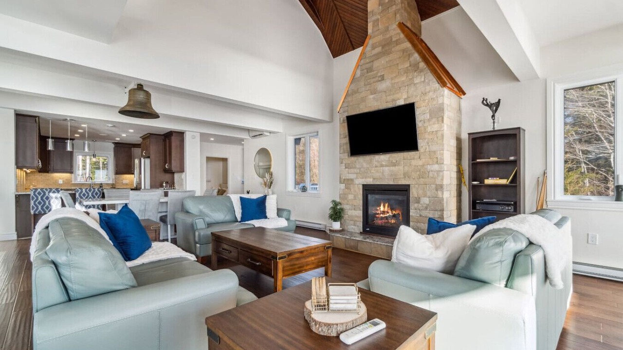 Photo of Livingroom in Fox Point