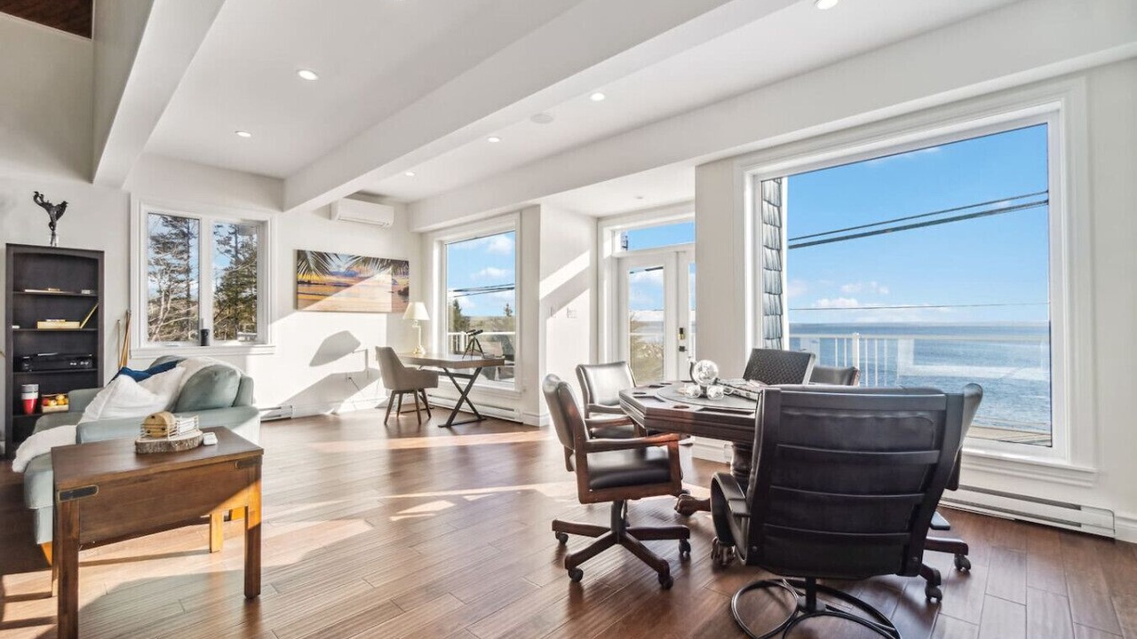 Photo of Livingroom in Fox Point