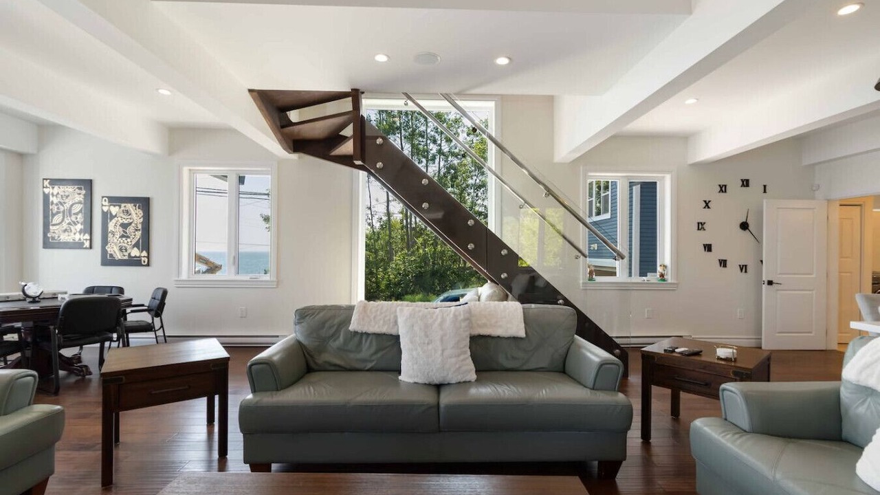 Photo of Livingroom in Fox Point