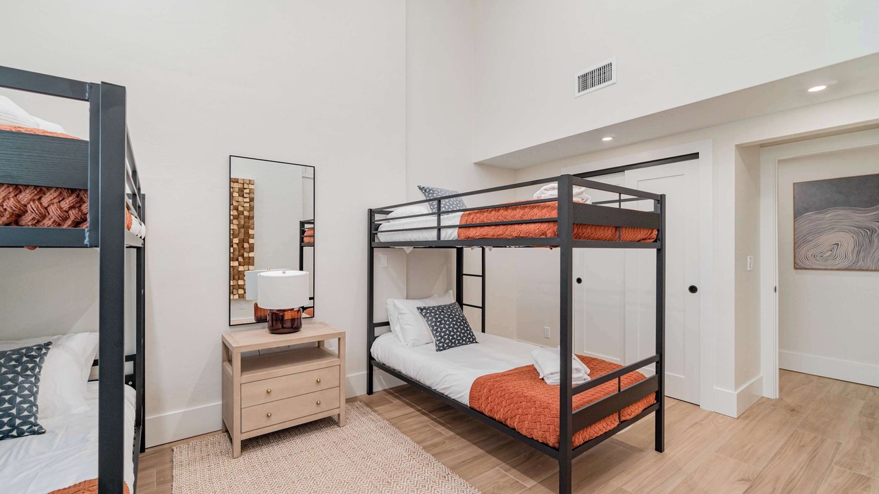 Photo of Bedroom in Eight Lakes