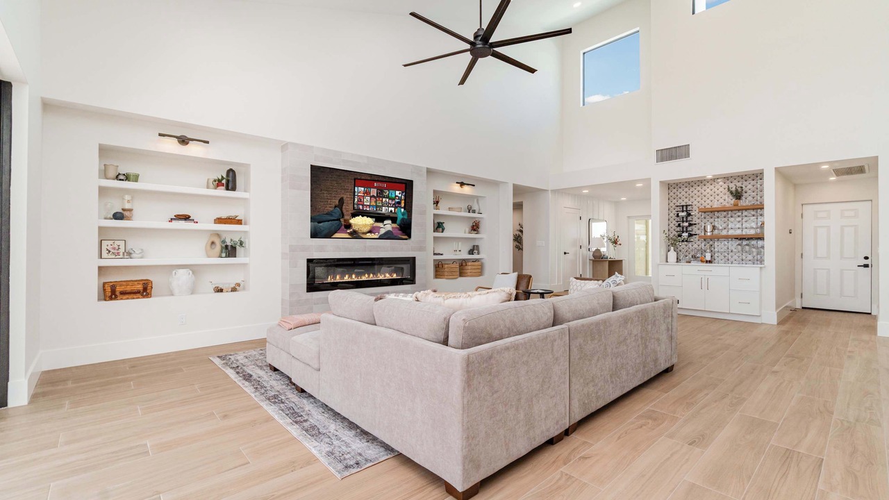 Photo of Livingroom in Eight Lakes