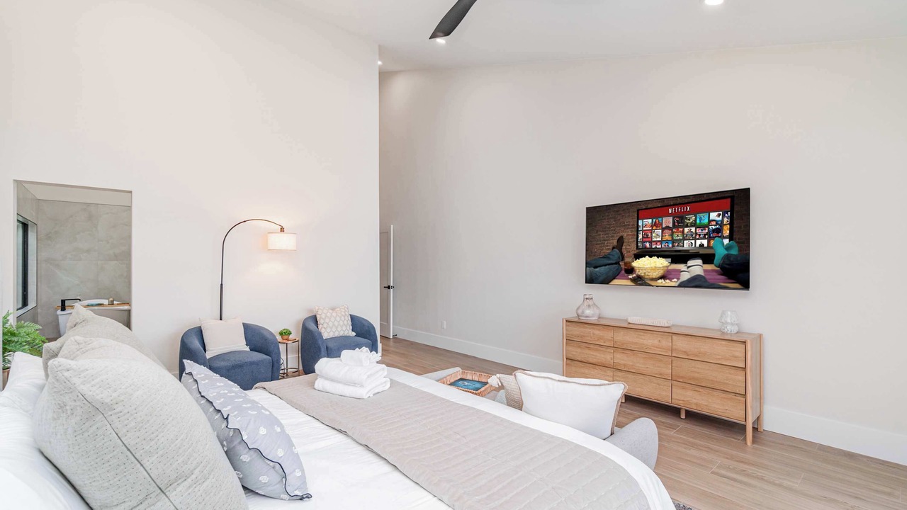 Photo of Bedroom in Eight Lakes