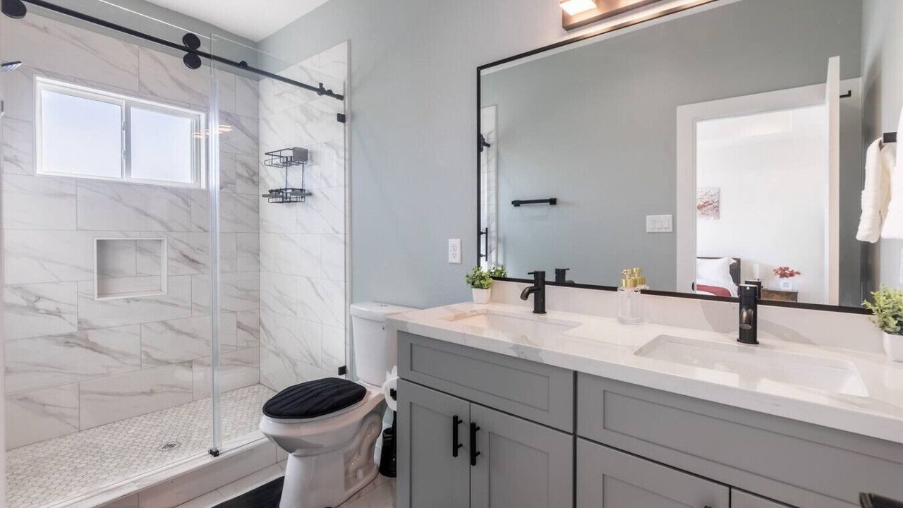 Photo of Bathroom in OST - South Union