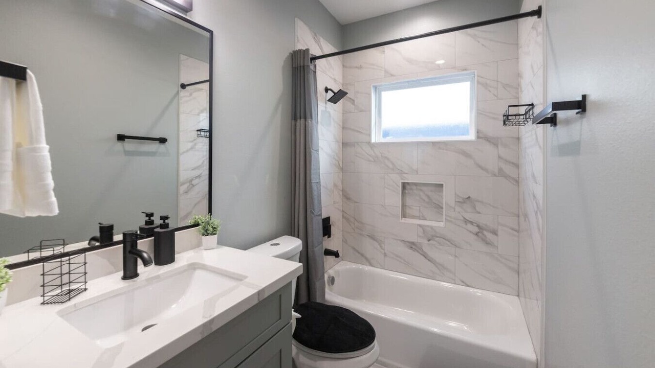 Photo of Bathroom in OST - South Union