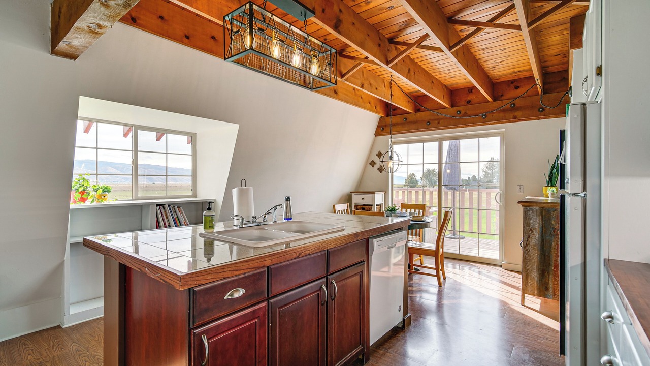 Photo of Kitchen in Lakeview