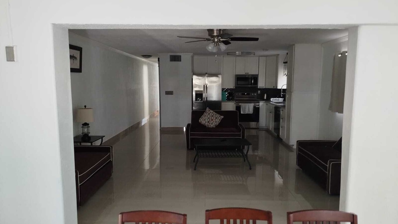 Photo of Livingroom in Capri Isle