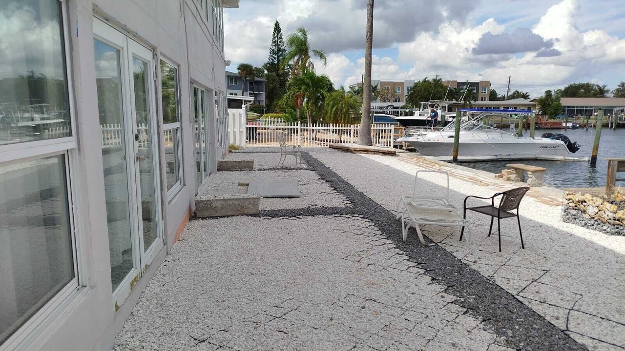 Photo of Patio Balcony in Capri Isle