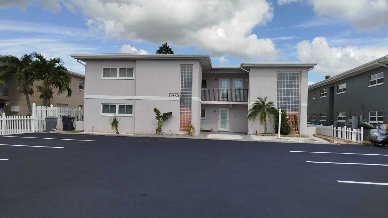 Photo of Outdoor in Capri Isle