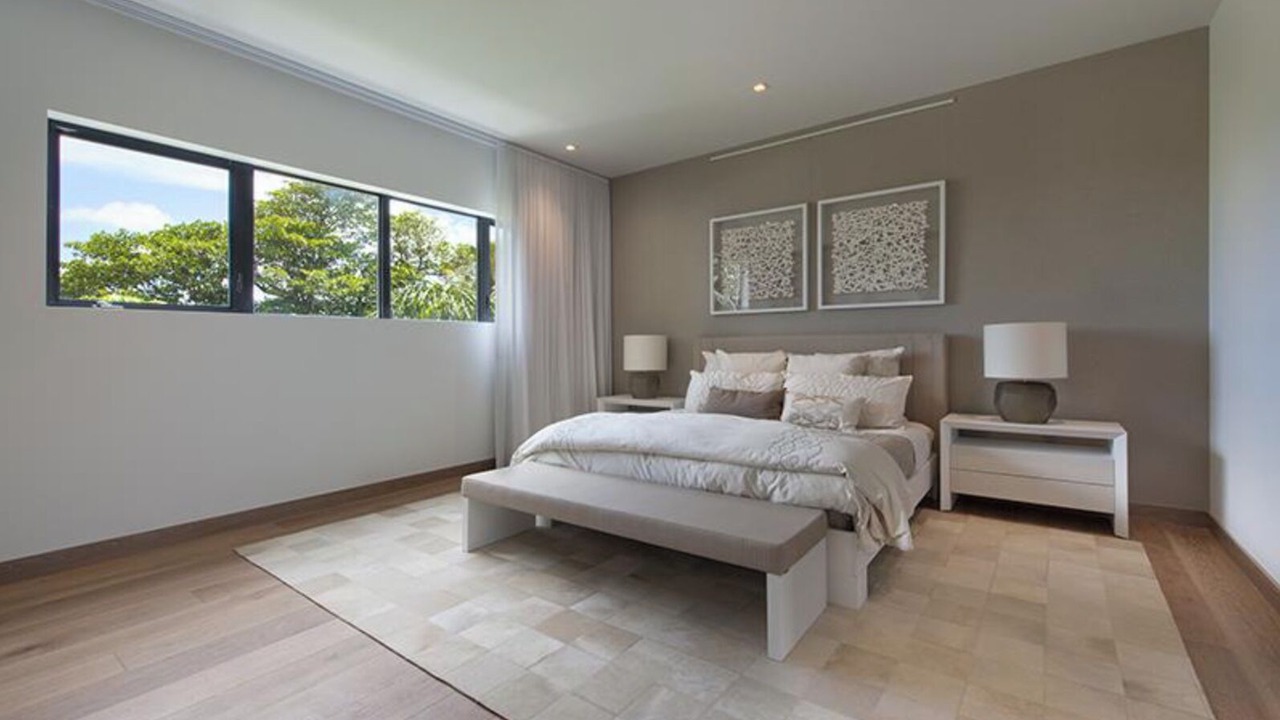 Photo of Bedroom in Mid Beach