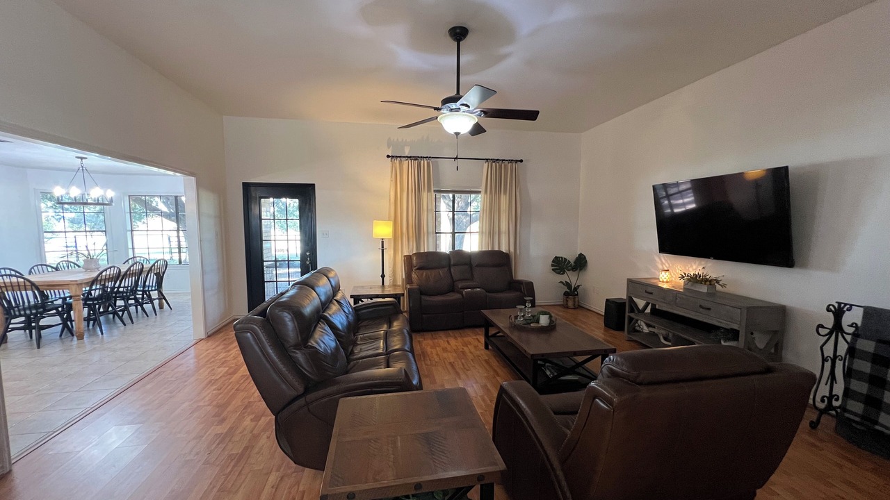 Photo of Livingroom in Bellville