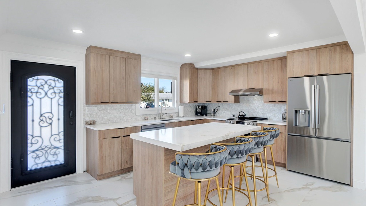 Photo of Kitchen in Alden Manor