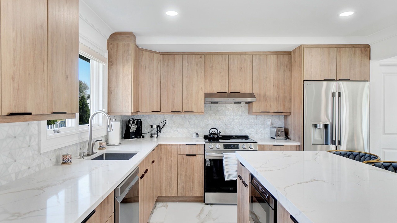 Photo of Kitchen in Alden Manor