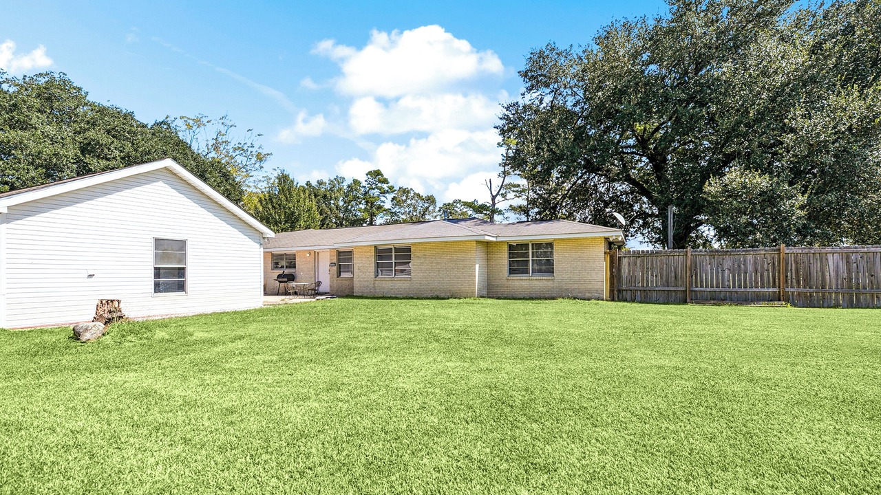 Photo of Outdoor in Gonzales
