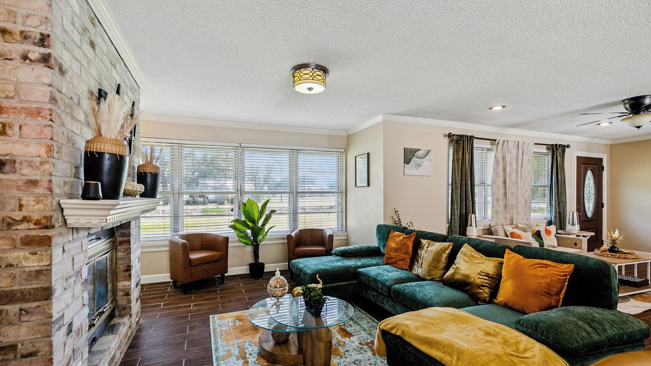 Photo of Livingroom in Gonzales