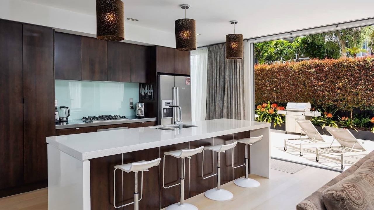 Photo of Others in Parnell