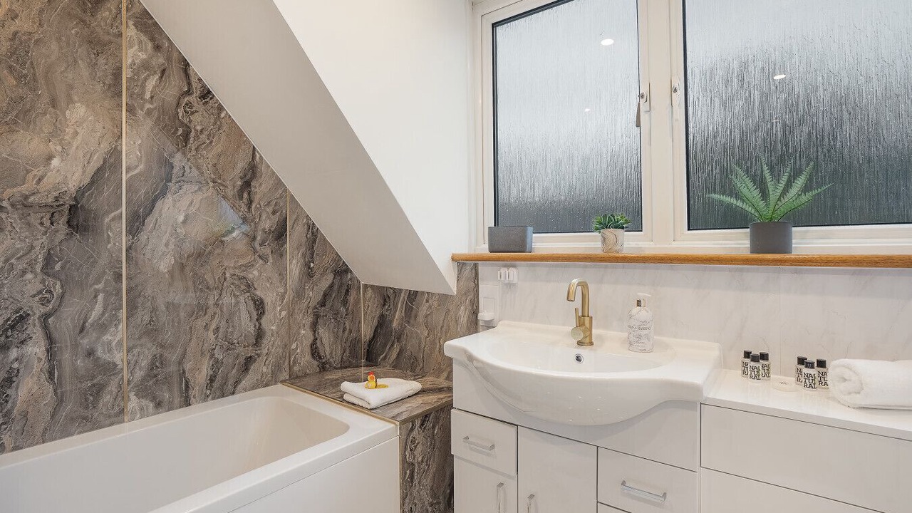 Photo of Bathroom in Cults