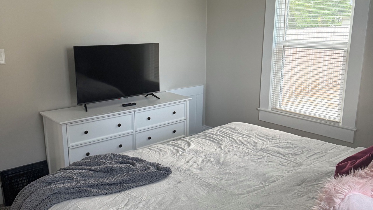 Photo of Bedroom in Pacific