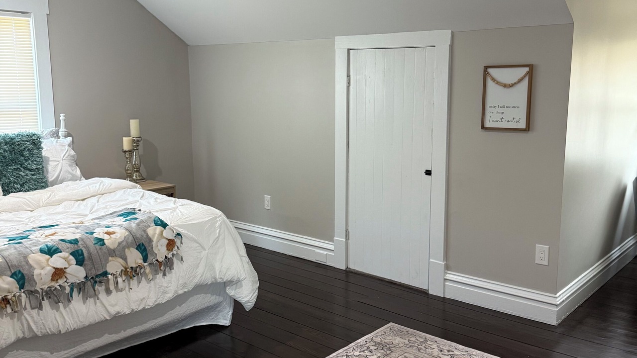 Photo of Bedroom in Pacific