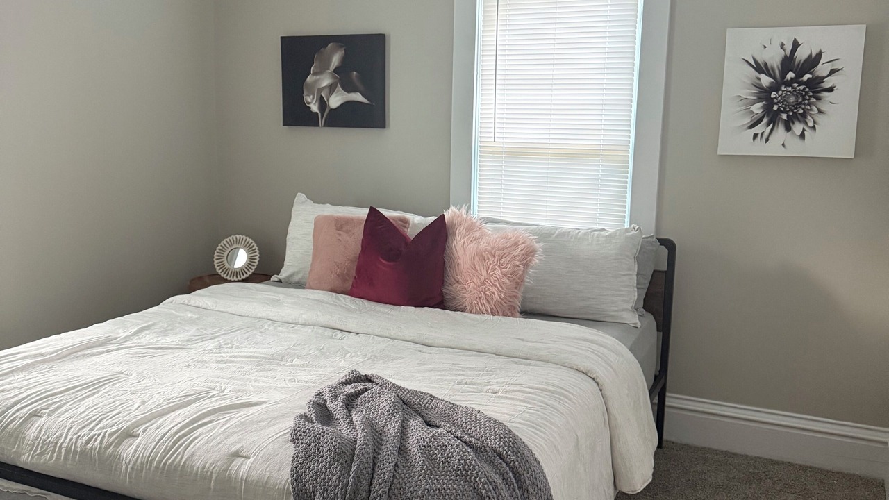 Photo of Bedroom in Pacific