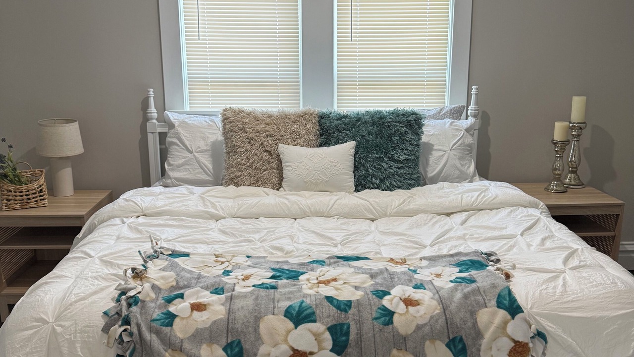 Photo of Bedroom in Pacific