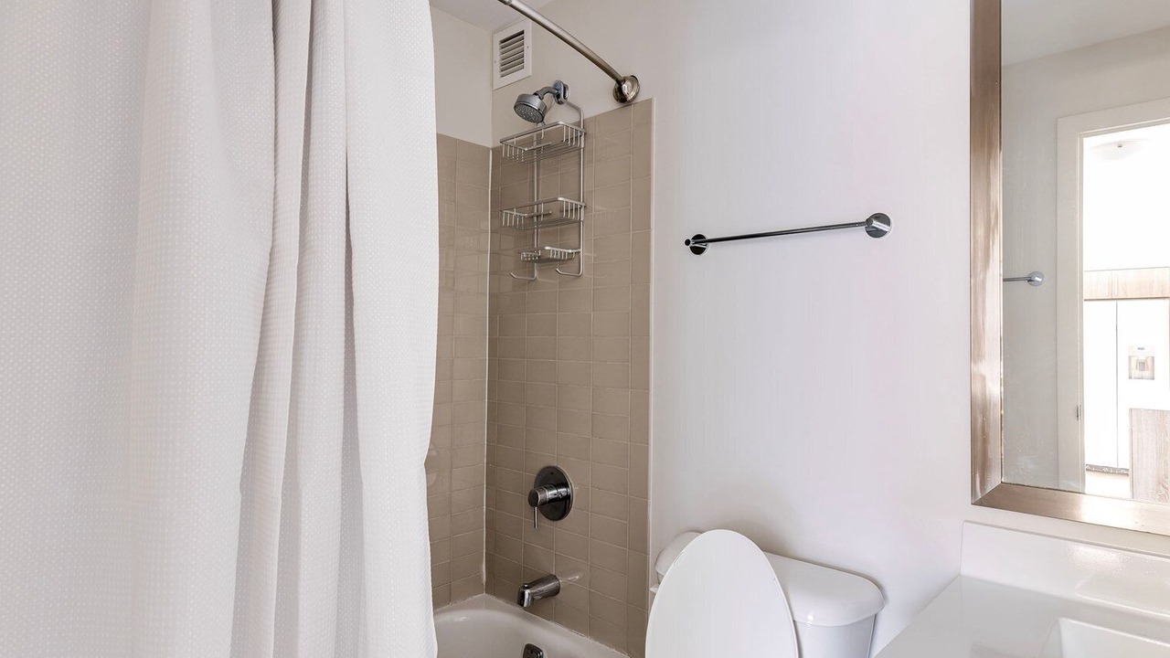 Photo of Bathroom in Near West Side