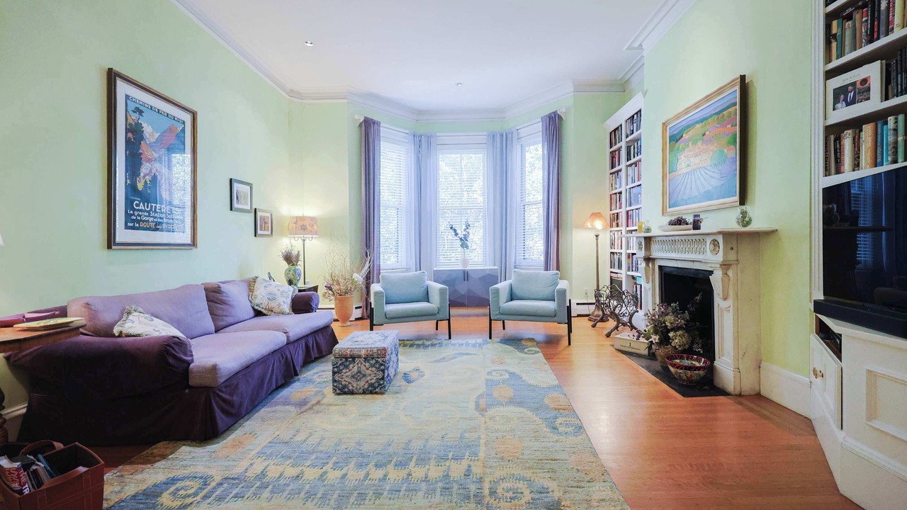 Photo of Livingroom in Back Bay West