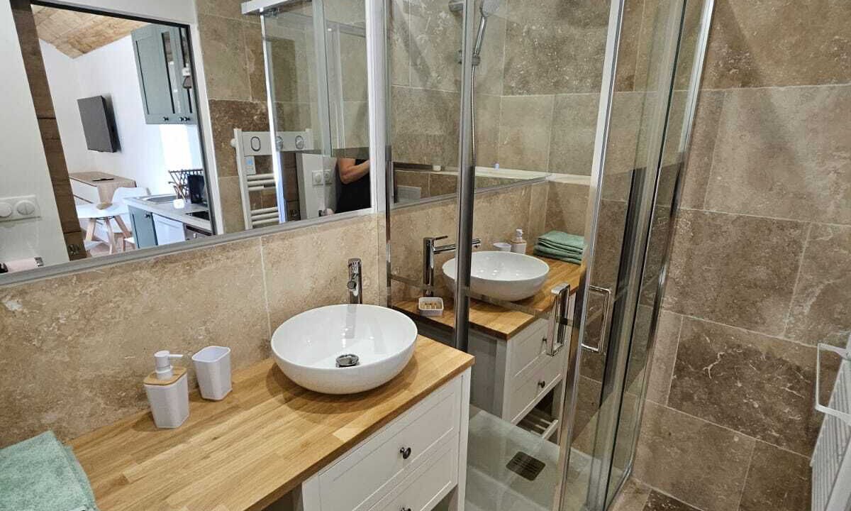 Photo of Bathroom in Beaumont-en-Veron