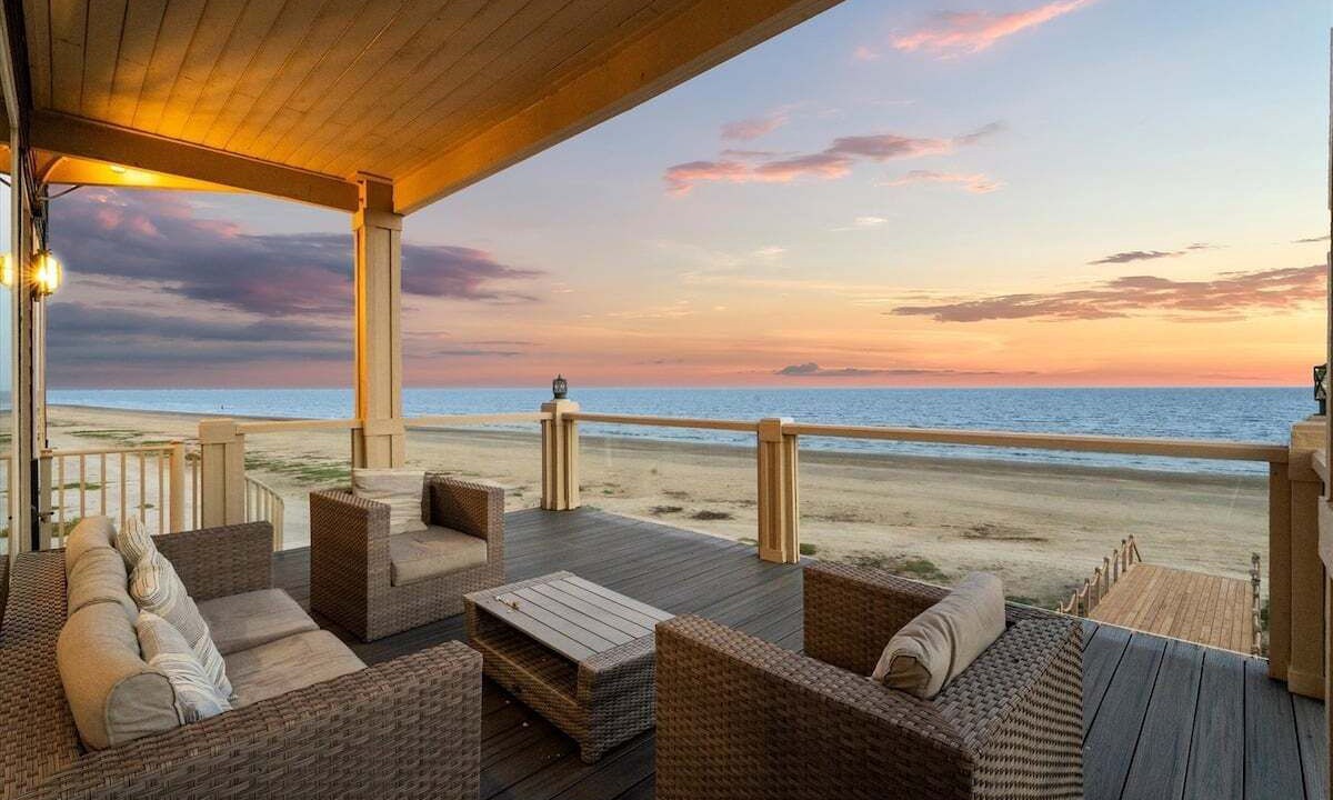 Photo of Patio Balcony in Sands Of Kahala Beach