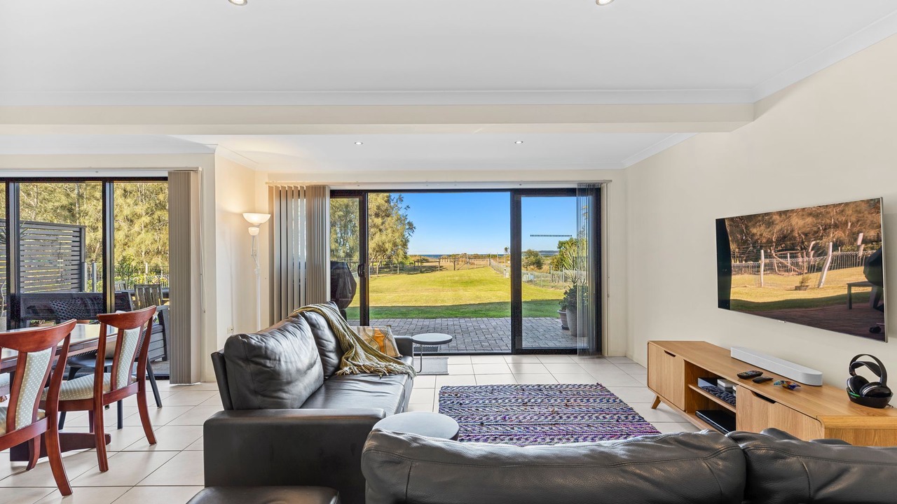 Photo of Livingroom in Long Beach