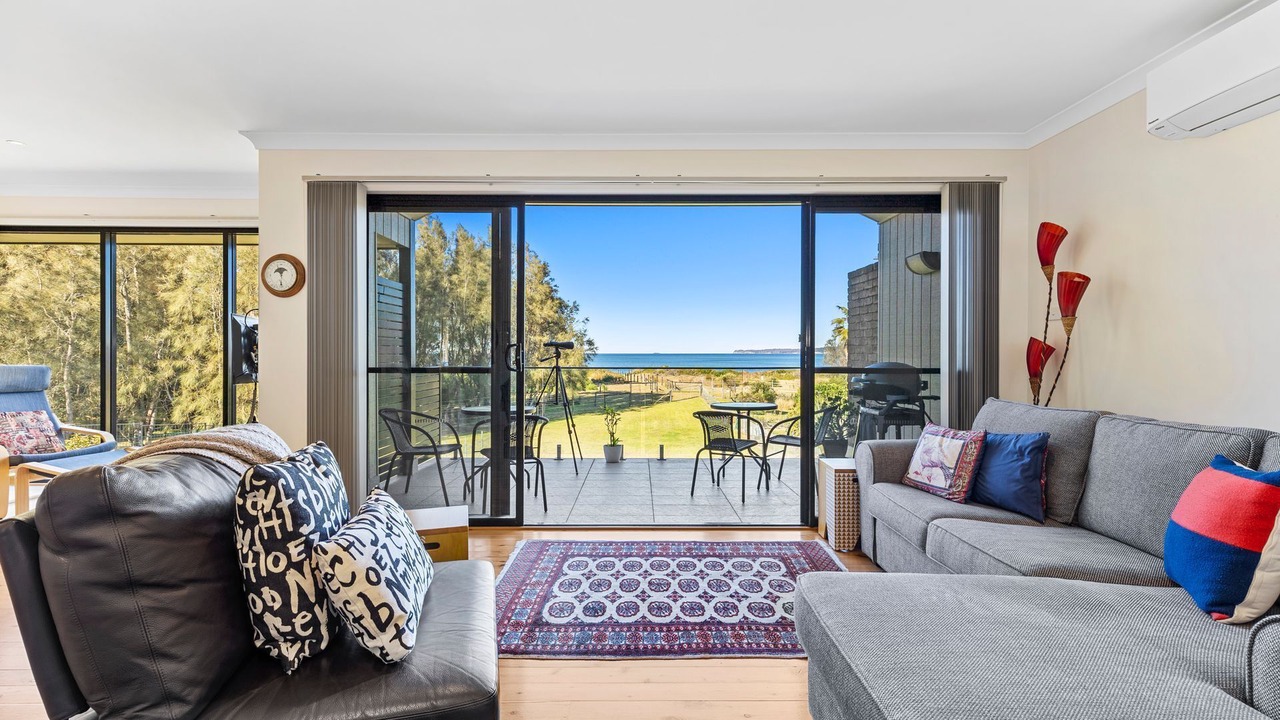 Photo of Livingroom in Long Beach