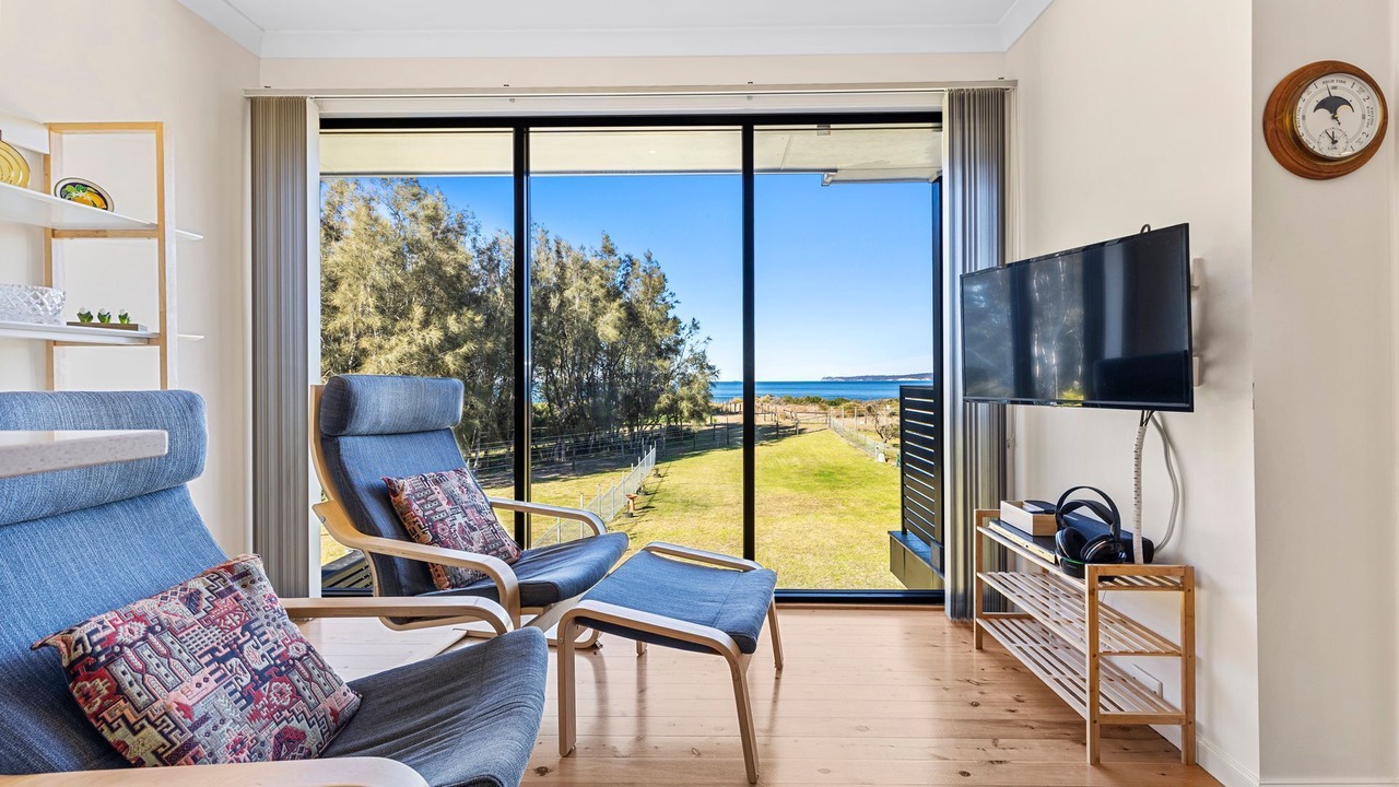 Photo of Livingroom in Long Beach