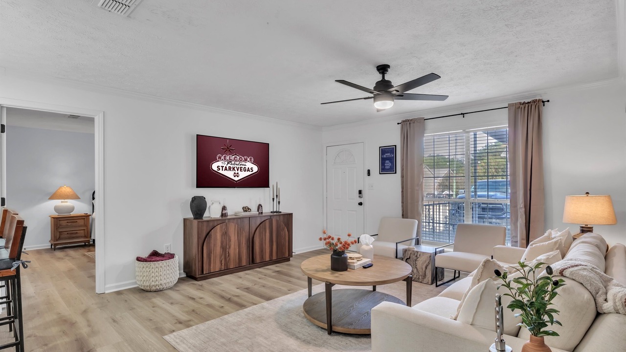 Photo of Livingroom in Starkville